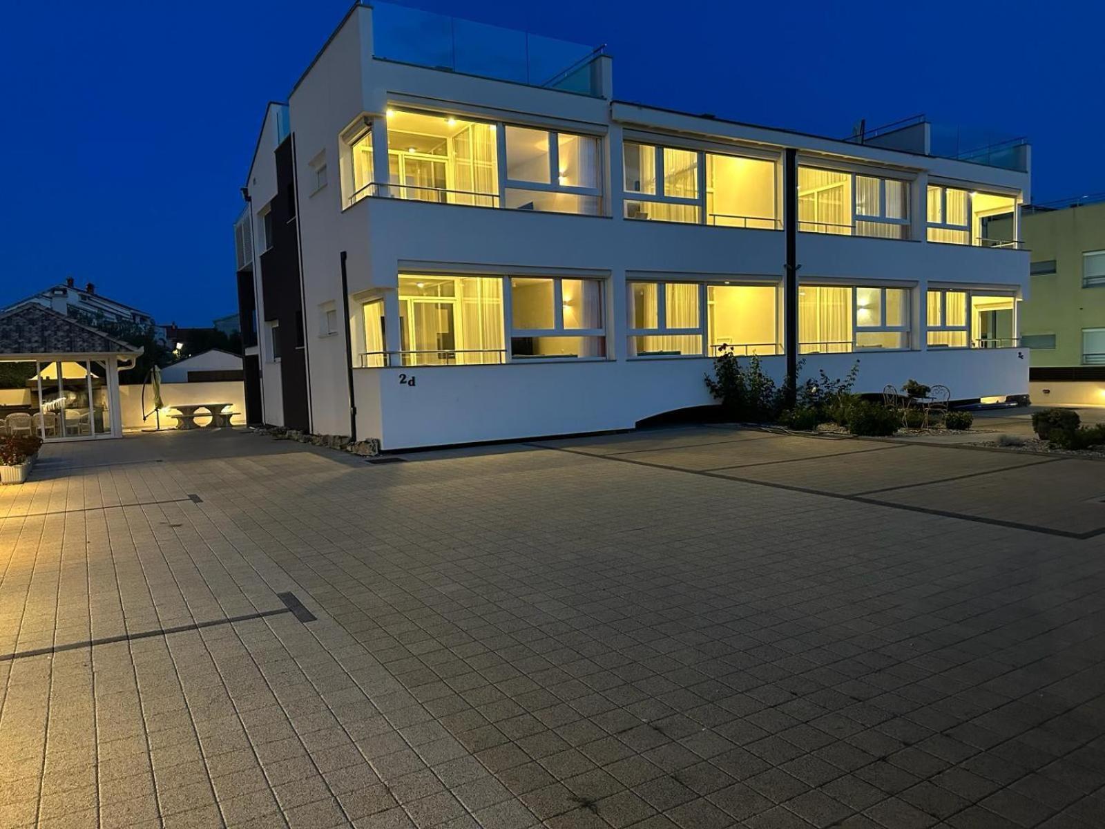 Apartments Laura 1 Privlaka  Exterior foto