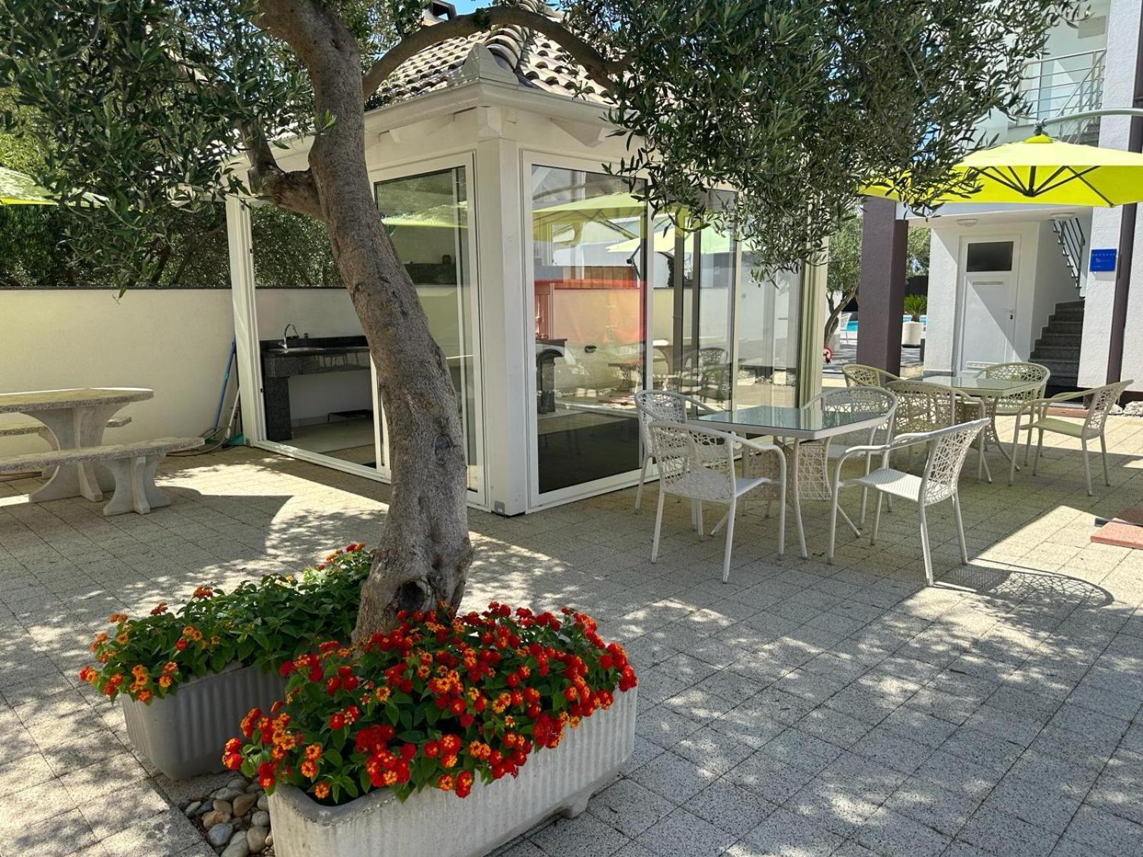 Apartments Laura 1 Privlaka  Exterior foto