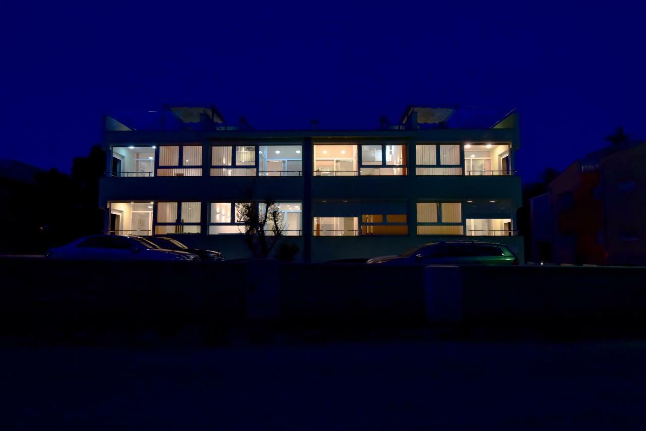 Apartments Laura 1 Privlaka  Exterior foto